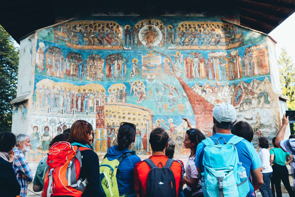 Monastero di Voroneț con affreschi esterni bizantini, celebre “blu di Voroneț”, itinerario culturale in Bucovina